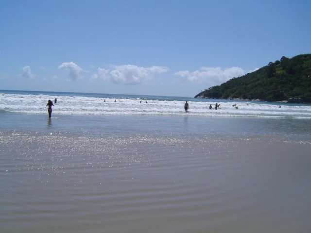 Praia de Bombinhas, Bombinhas